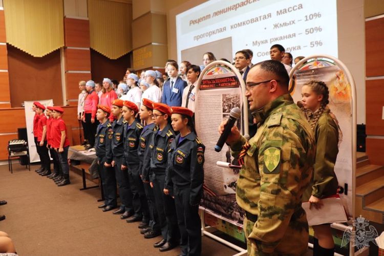Росгвардейцы приняли участие в памятных мероприятиях, посвященных 76-летию со дня полного освобождения Ленинграда от фашистской блокады.