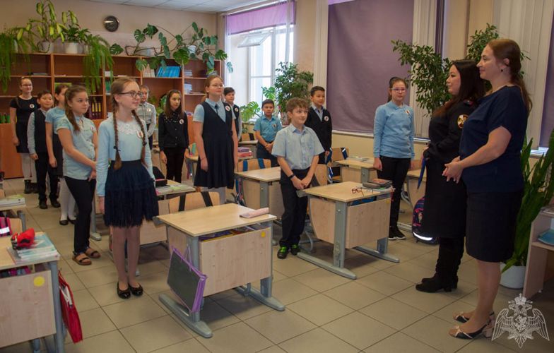 Сотрудник Вневедомственной охраны провел урок Мужества, посвященный Герою Советского Союза Алексею Прохоровичу Волошину