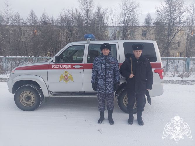 Росгвардейцы задержали мужчину, который открыл стрельбу из газового пистолета в г. Билибино