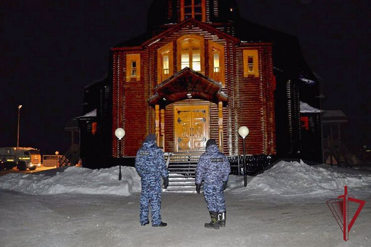 Росгвардейцы Чукотки приняли участие в обеспечении правопорядка во время крещенских купаний