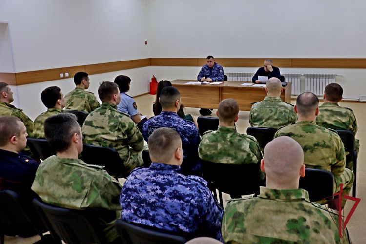 Военный судья провел правовое занятие с чукотскими росгвардейцами
