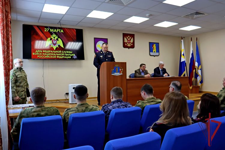 На Чукотке росгвардейцев поздравили с профессиональным праздником 