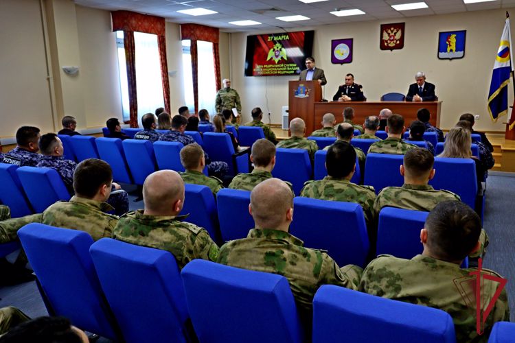 На Чукотке росгвардейцев поздравили с профессиональным праздником 