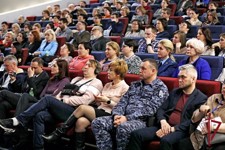 Росгвардейцы Чукотки приняли участие в форуме «PrоДФО: Все для Победы!»