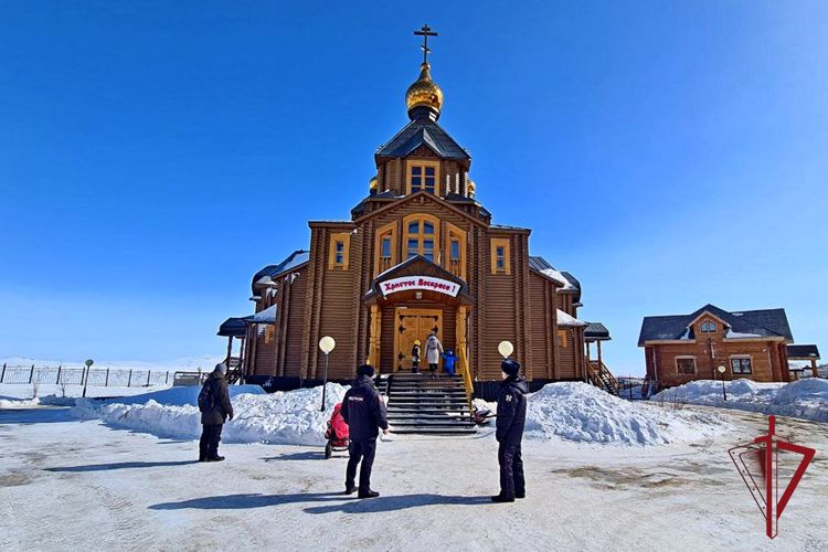 Пасхальные богослужения на Чукотке прошли без происшествий