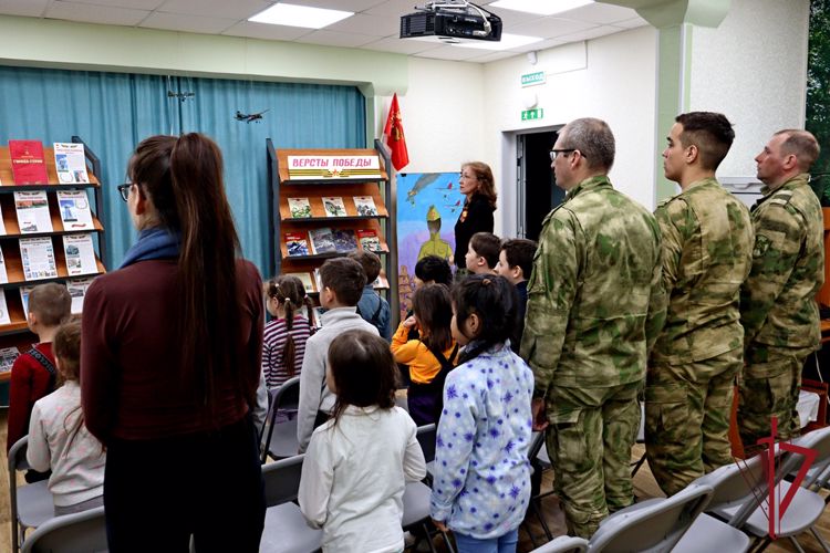 В Анадыре патриотический час объединил росгвардейцев и дошкольников