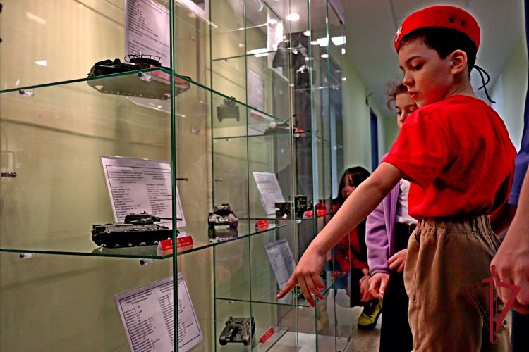 Коллекция росгвардейца выставлена в музее «Наследие Чукотки»
