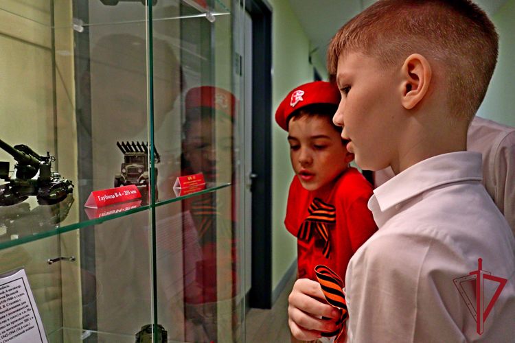 Коллекция росгвардейца выставлена в музее «Наследие Чукотки»