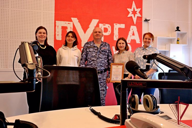 На Чукотке росгвардейцы стали гостями прямого эфира "Радио Пурга"