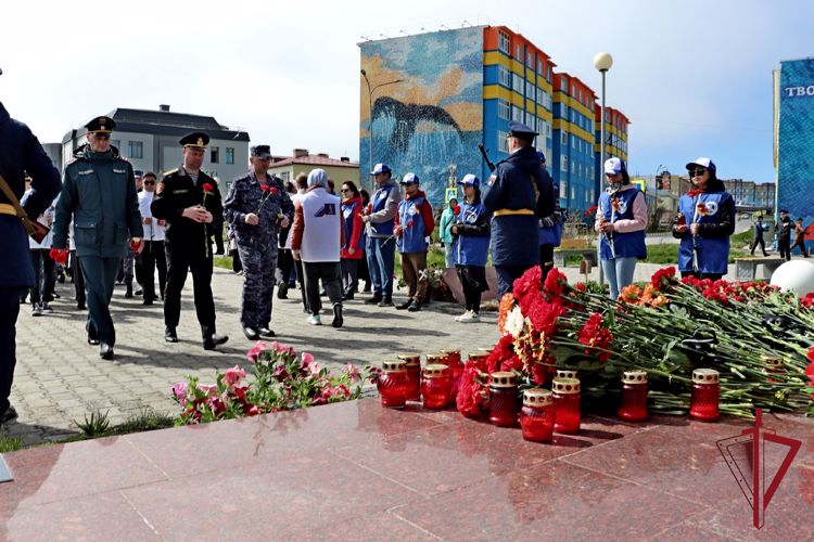 Чукотские росгвардейцы поддержали всероссийскую акцию «Свеча памяти»
