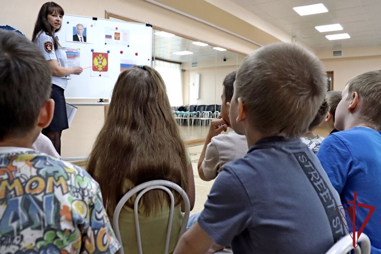 Росгвардейцы провели правовое занятие с анадырскими дошкольниками  