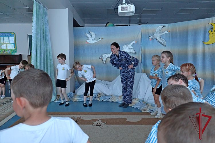 Интересные и полезные «Каникулы с Росгвардией» продолжаются на Чукотке