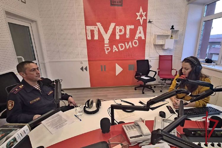 На Чукотке сотрудник ОВО Росгвардии выступил в эфире "Радио Пурга"