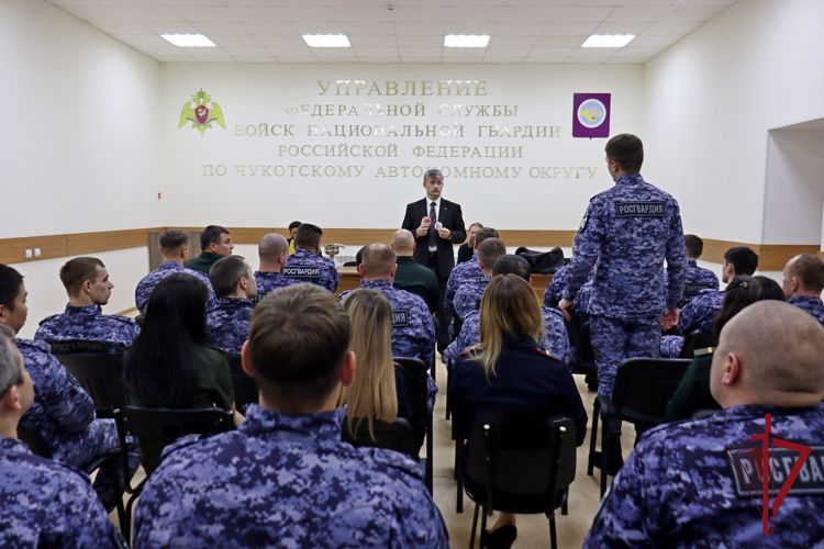 Олег Моисеев рассказал чукотским росгвардейцам о «ядах нового времени»