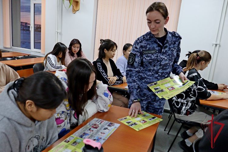 В Анадыре Росгвардия и МЧС объединили усилия по профилактике пожарной безопасности