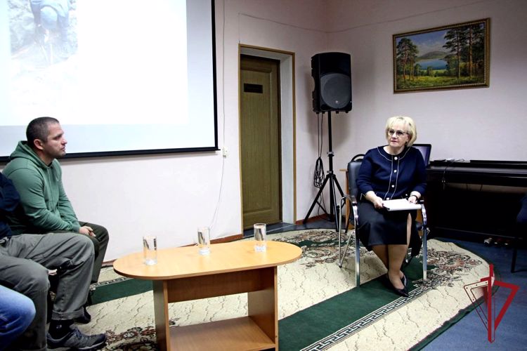 В Певеке росгвардейцы встретились с поисковиками проекта «Вахта памяти»  