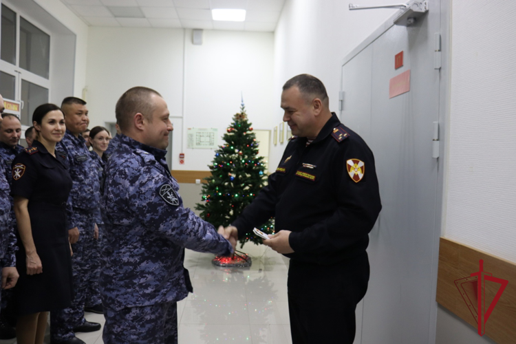 Новые звезды получили росгвардейцы Анадыря