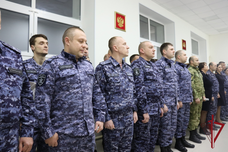 Новые звезды получили росгвардейцы Анадыря