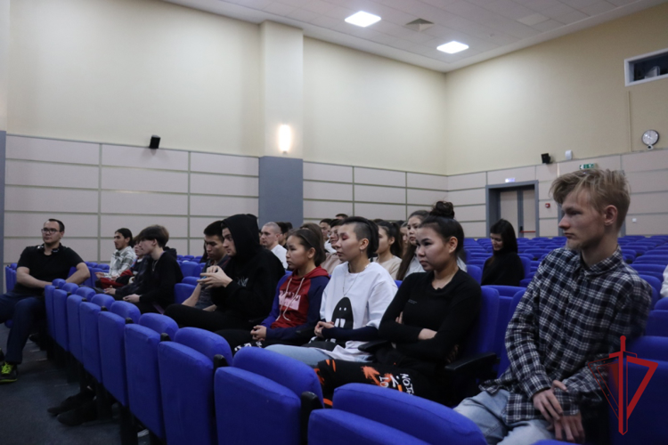 Росгвардейцы провели памятное мероприятие