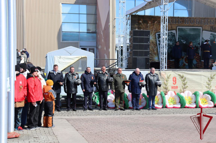 В торжественных мероприятиях в честь празднования Великой  Победы приняли участие росгвардейцы на Чукотке   