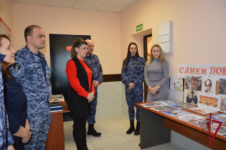 Экспозицию «Спасибо деду за Победу!» представили сотрудники вневедомственной охраны Чукотки