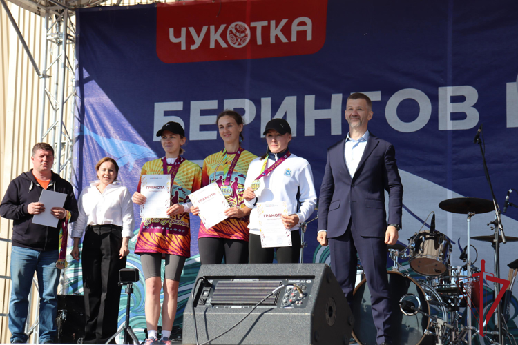 На Чукотке  росгвардейцы приняли участие  в спортивном фестивале «Берингов пролив» 