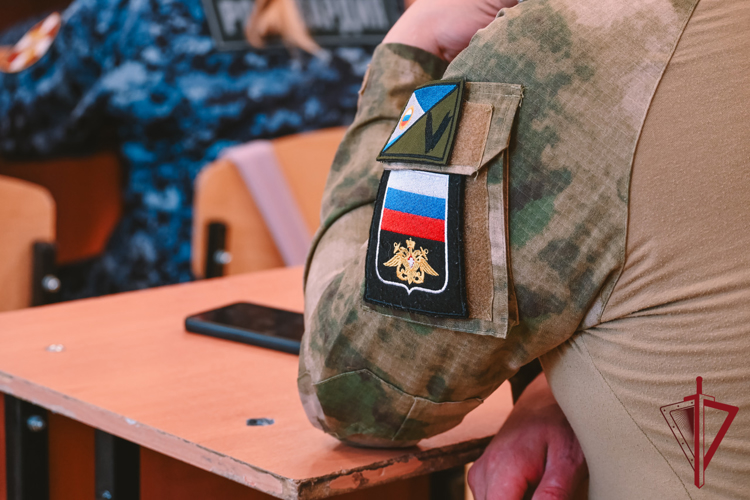 В день солидарности в борьбе с терроризмом росгвардейцы совместно с фондом «Защитники Отечества» провели памятный урок 