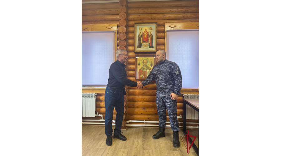 Первое в учебном году занятие в военно-патриотическом клубе провели росгвардейцы в Анадыре