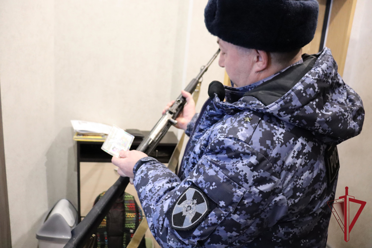 Росгвардейцы провели более тысячи проверок условий хранения оружия  на Чукотке
