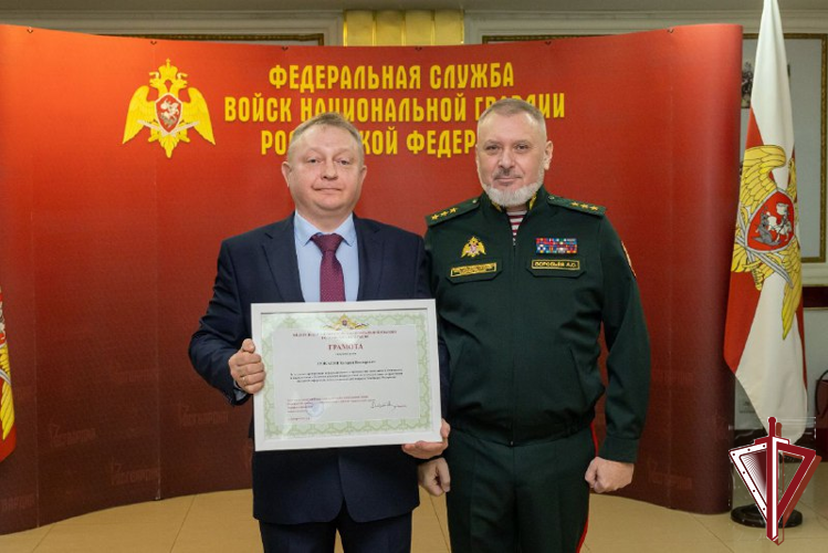 Заместитель директора Росгвардии генерал-полковник Алексей Воробьев поздравил личный состав и ветеранов с 30-летием создания подразделений по взаимодействию со СМИ