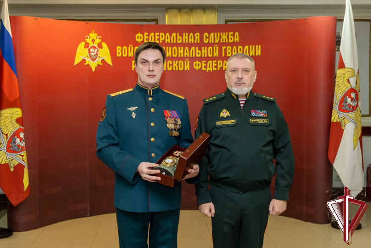 Заместитель директора Росгвардии генерал-полковник Алексей Воробьев поздравил личный состав и ветеранов с 30-летием создания подразделений по взаимодействию со СМИ