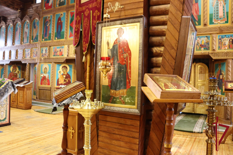  На Чукотке в Свято-Троицком соборе состоялся молебен ко Дню Росгвардии