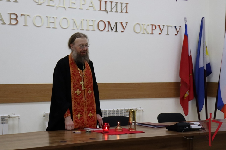 Частица Благодатного огня принесена в региональное Управление Росгвардии на Чукотке 