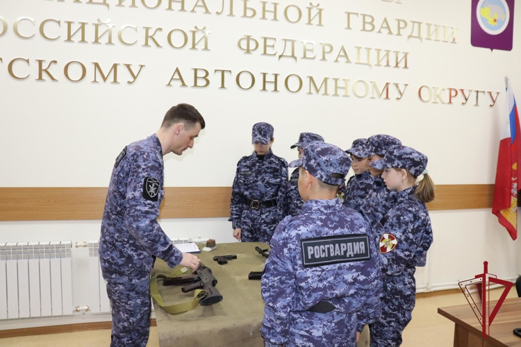 Кадеты Росгвардии в Анадыре побывали в интерактивном тире 