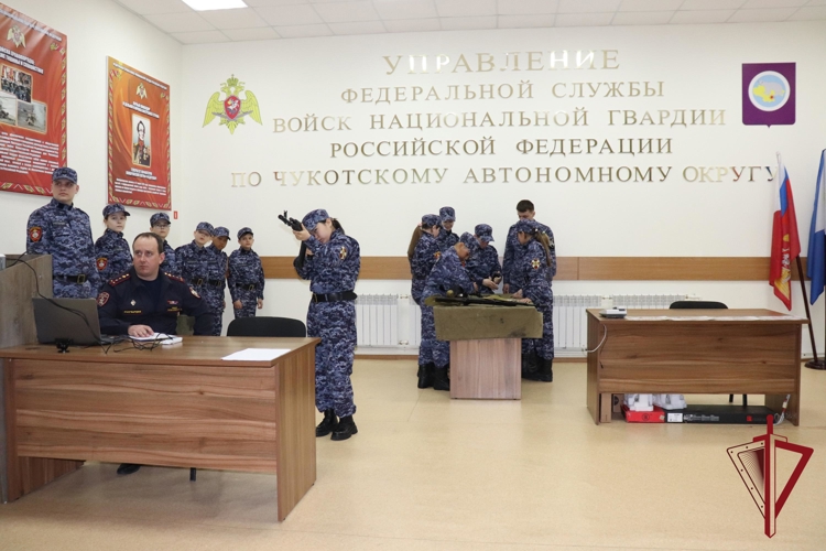 Кадеты Росгвардии в Анадыре побывали в интерактивном тире 