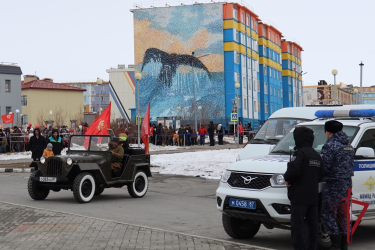На Чукотке Росгвардия принимает участие в памятных мероприятиях,  приуроченных 80-й годовщине Победы