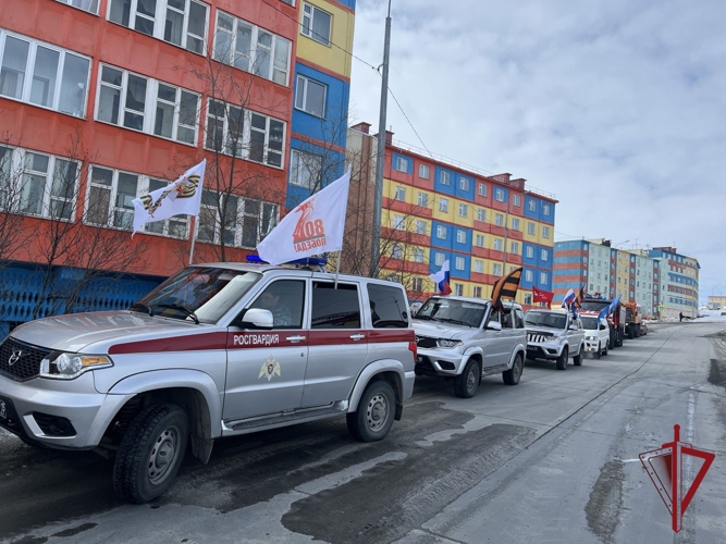 Росгвардия приняла участие в автопробеге в честь 80-летия Победы и Героев Великой Отечественной войны в Анадыре