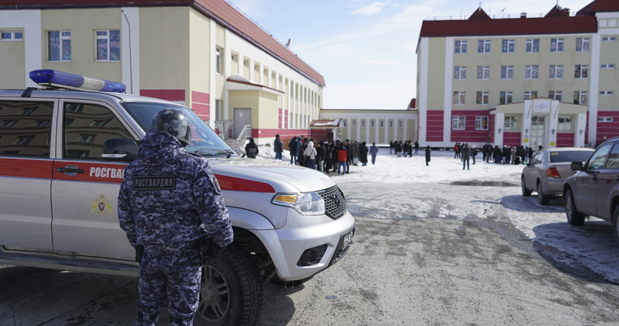 «Преступники» обезврежены, школьники эвакуированы: Росгвардия приняла участие в учениях по антитеррористической защищенности объектов образования Чукотки