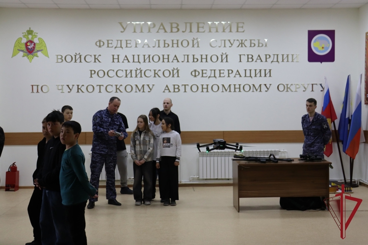 Росгвардейцы провели День открытых дверей для юных спортсменов Чукотки