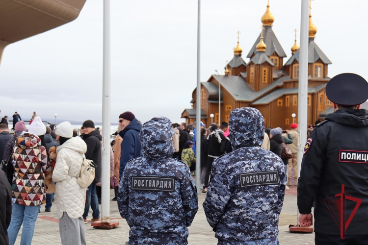 Росгвардия обеспечила безопасность праздничных мероприятий в честь Дня России на Чукотке