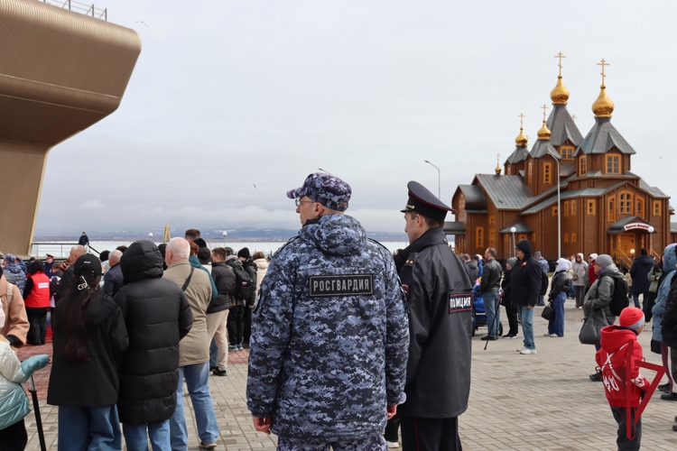 Росгвардия обеспечила безопасность праздничных мероприятий в честь Дня России на Чукотке