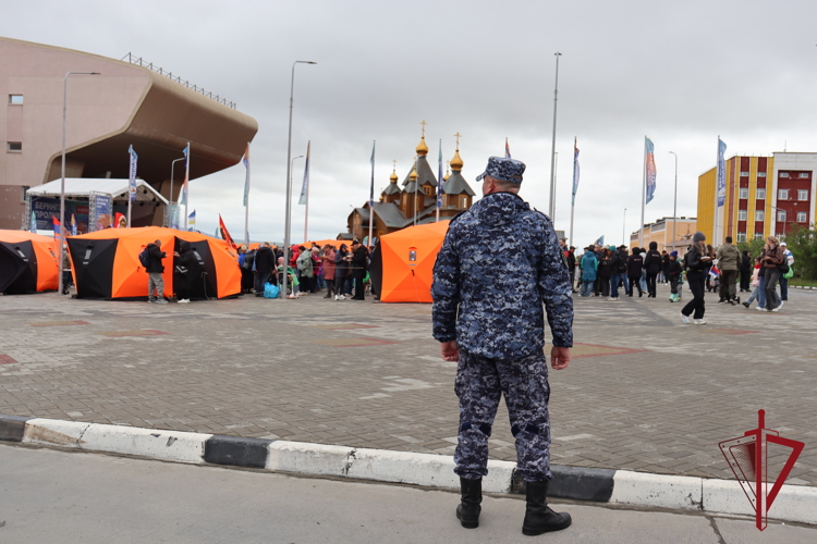 Росгвардия обеспечила безопасность праздничных мероприятий в честь Дня города  