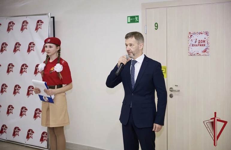 На Чукотке начальник регионального Управления Росгвардии принял участие в открытии Дома «Юнармии»