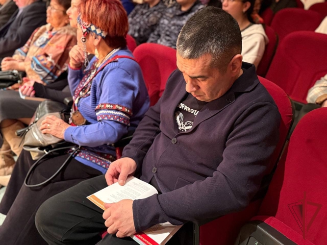 На Чукотке стихотворение сотрудника Росгвардии посвятили бойцам СВО в сборнике «В Сердце Севера»