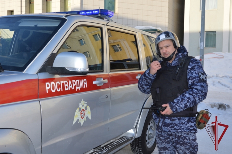 На Чукотке росгвардейцы провели  комплексное антитеррористическое учение 
