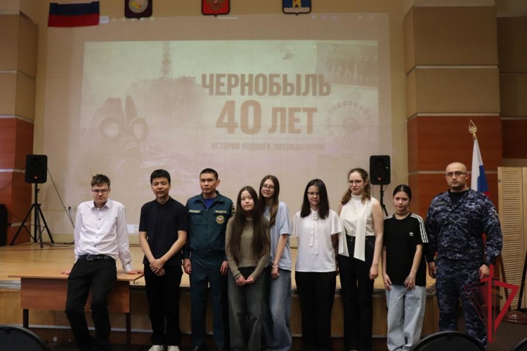 В Анадыре росгвардейцы провели Урок мужества к 40-летию аварии на ЧАЭС 