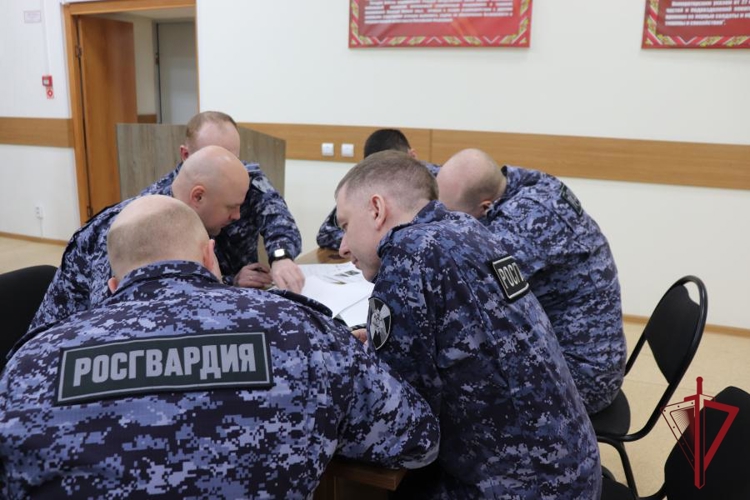 Чукотские росгвардейцы на страже памяти: сотрудники ведомства приняли участие в Международной патриотической акции  «Диктант Победы» 