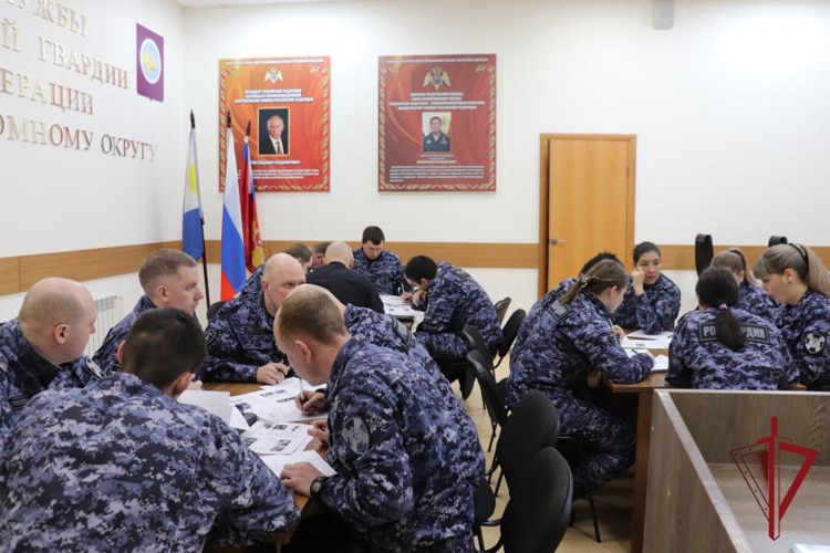 Чукотские росгвардейцы на страже памяти: сотрудники ведомства приняли участие в Международной патриотической акции  «Диктант Победы» 