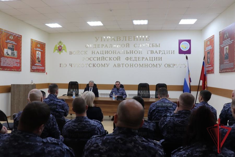 Вера, принципы и опасности псевдокультов:представителем духовной  семинарии проведено занятие для чукотских росгвардейцев  