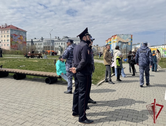 Чукотские росгвардейцы обеспечили охрану общественного порядка в день празднования Дня России